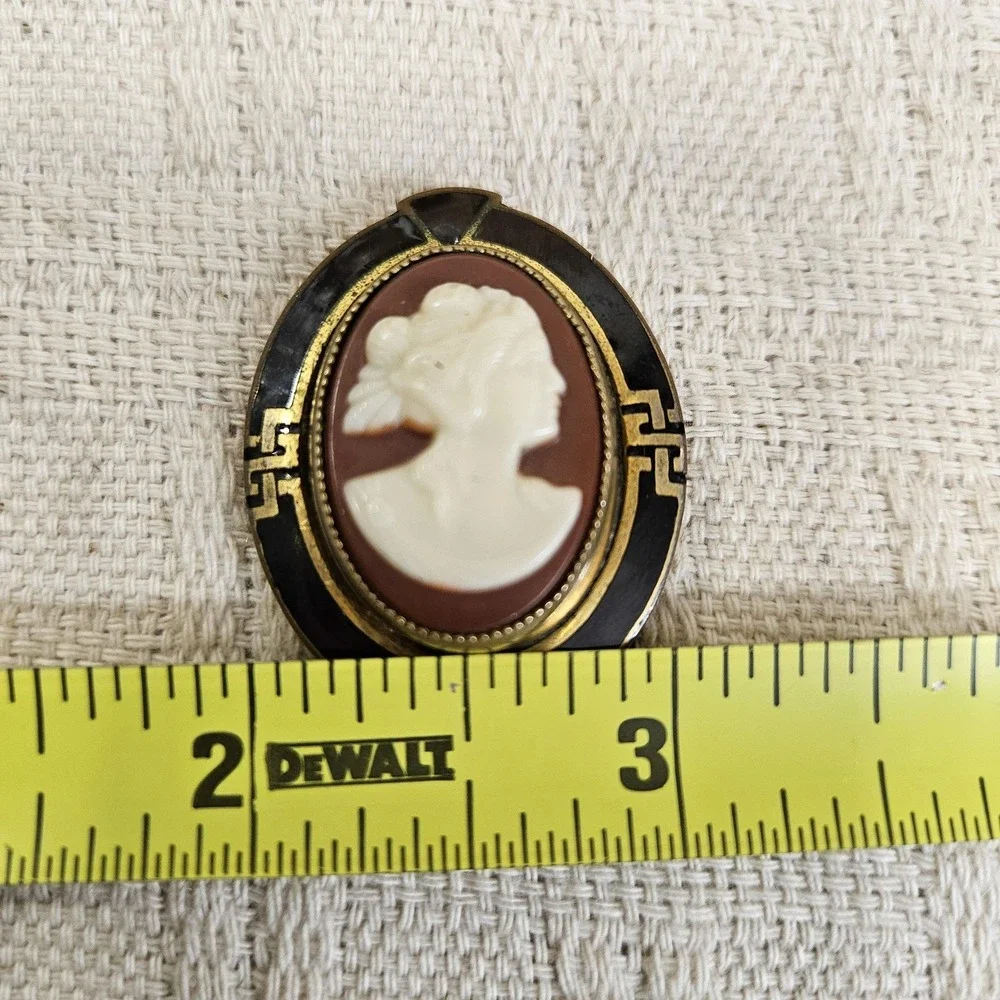 Art Deco Inspired Cameo‎ Brooch Black Enamel Gold Tone Oval Lady Portrait Pin